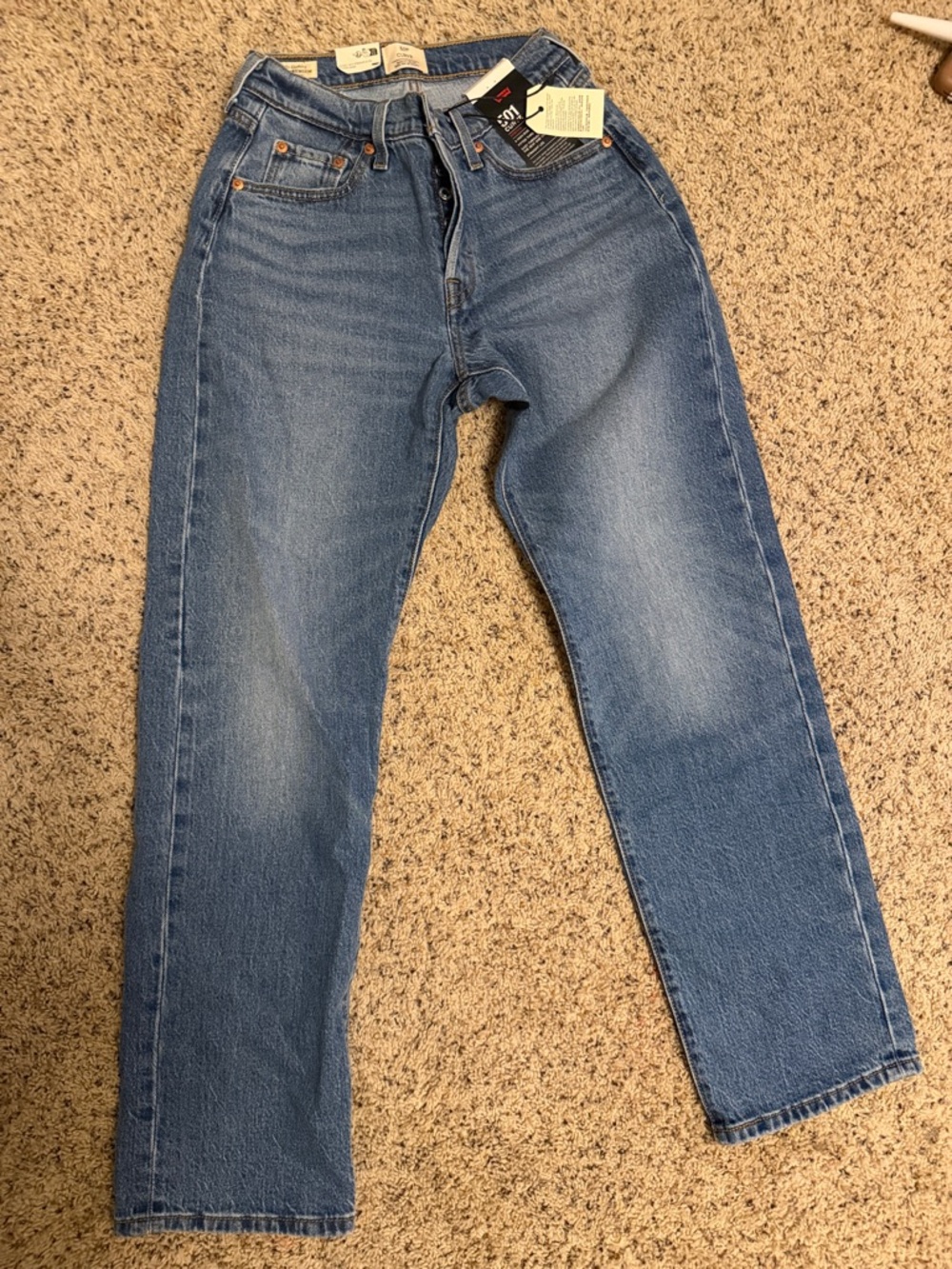 Levi's High-Rise Straight Jeans in Medium Blue Wash